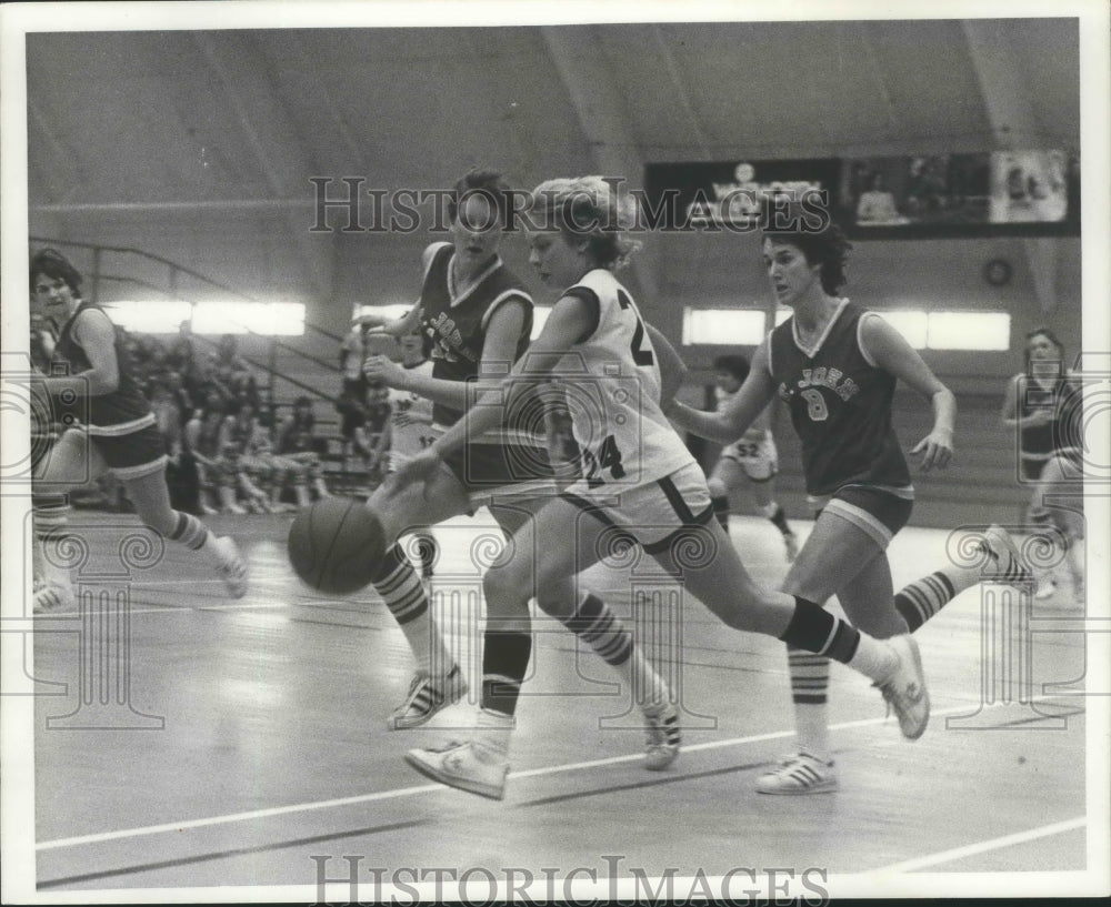 1978 Press Photo St. John-Coulee High School Basketball State B Tournament game- Historic Images