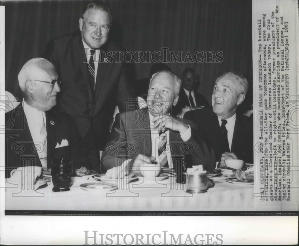 1963 Press Photo Top baseball officials gather at Cleveland Chamber of Commerce- Historic Images