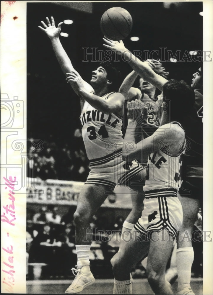 1985 Press Photo Doug Koch, John Powers, and Wishkah's Steve Pauley Rebound- Historic Images