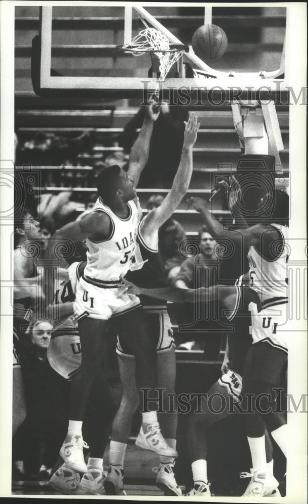 1988 Press Photo Basketball game with University of Idaho - sps19885- Historic Images