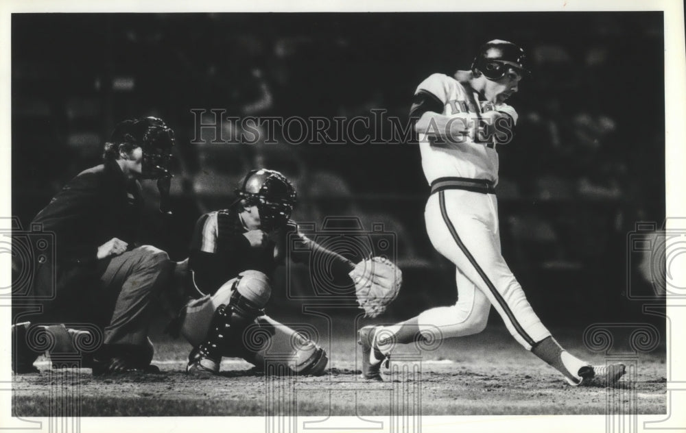 1982 Press Photo Spokane Indians&#39; batter, John Harris, swings at baseball- Historic Images