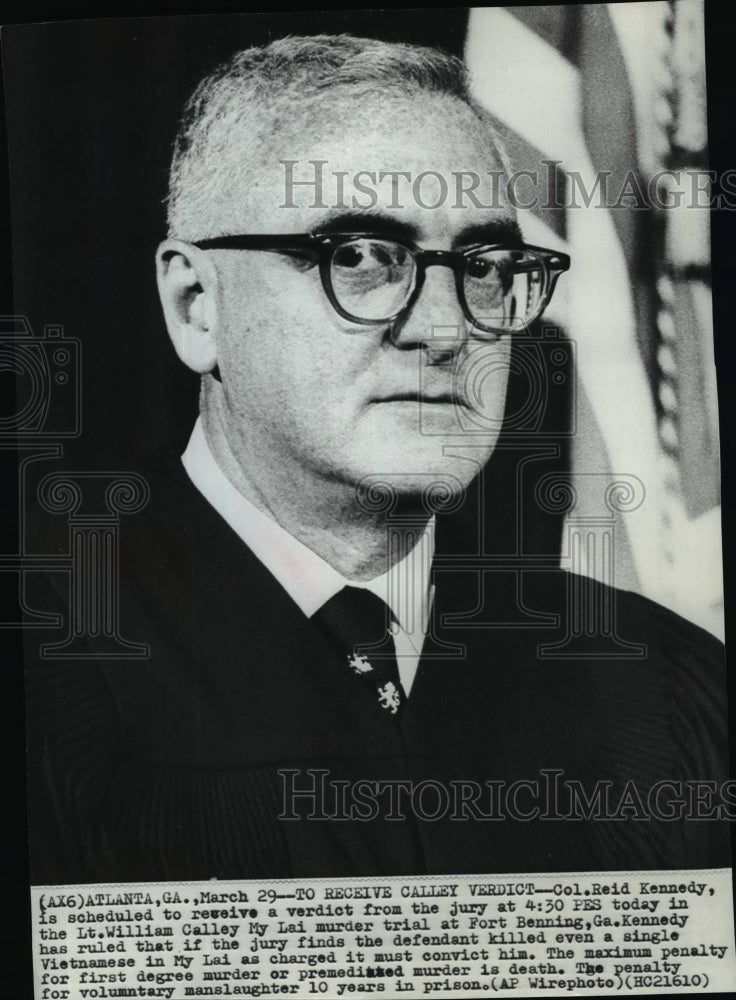 Press Photo Col. Reid Kennedy waits for the verdict in the My Lai murder case- Historic Images