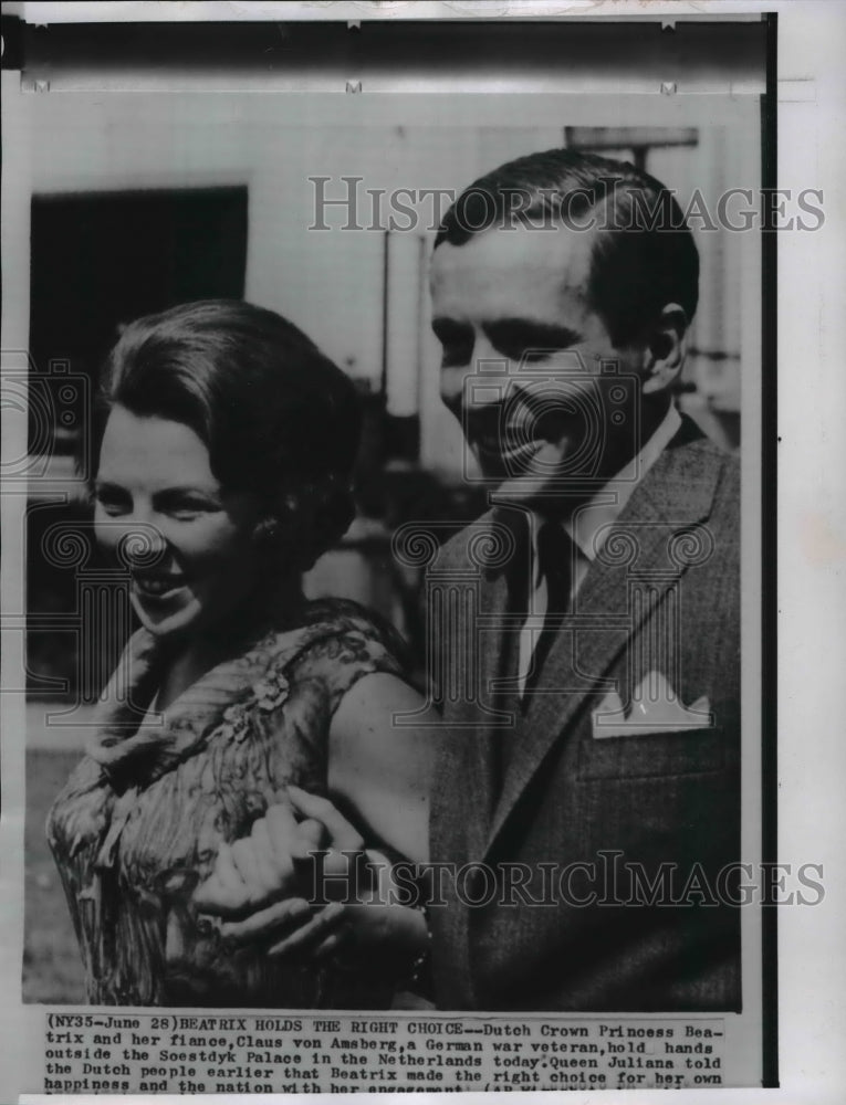 1965 Press Photo Dutch Crown Princess Beatrix and fiance Claus von Amsberg- Historic Images