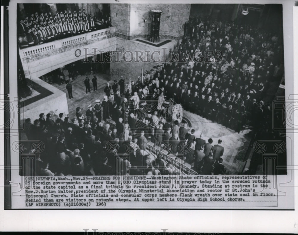 1963 Press Photo Officials praying for President Kennedy at the State Capitol- Historic Images