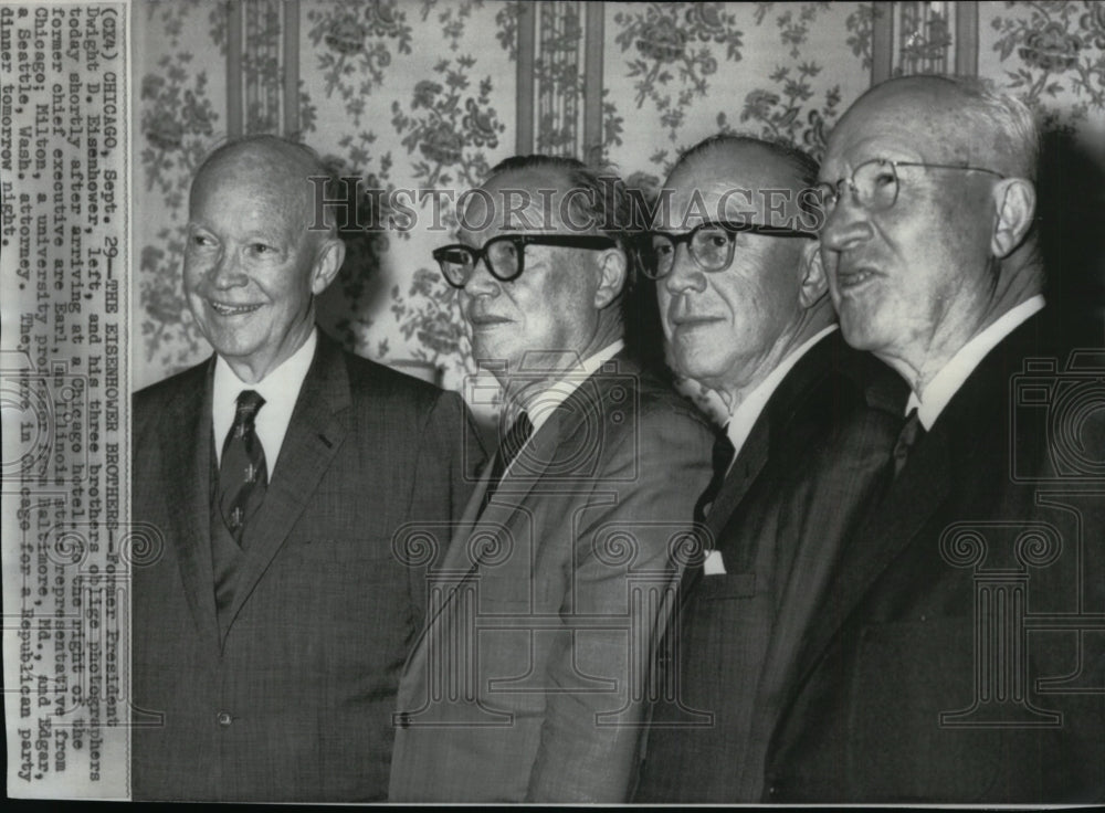 1966 Press Photo Former President Dwight D. Eisenhower posing with his brothers- Historic Images