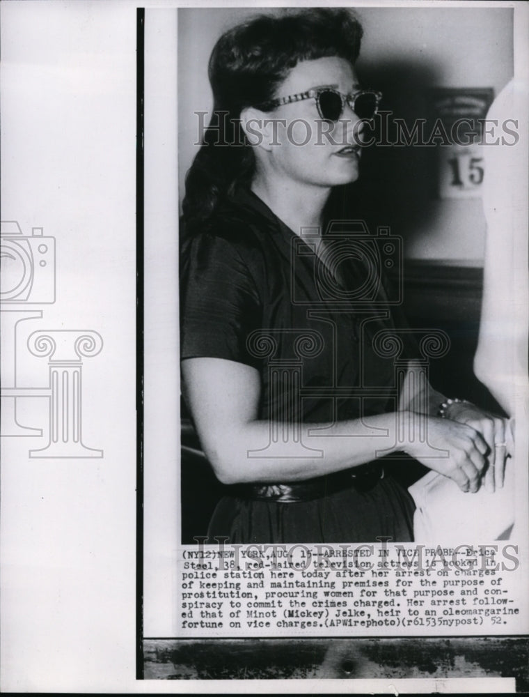 1952 Press Photo Erica Steel booked in police station in New York - spw03771- Historic Images