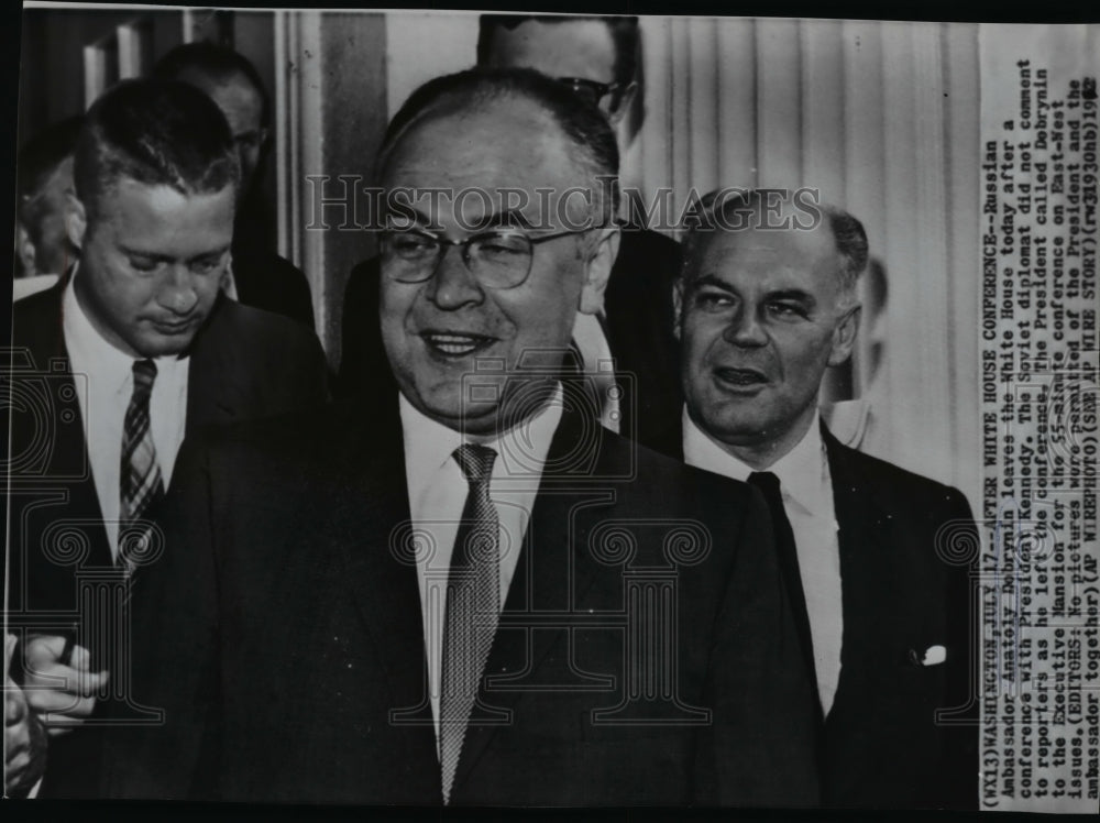 1962 Press Photo Russian Ambassador Anatoly Debrynin, leaves White House.- Historic Images