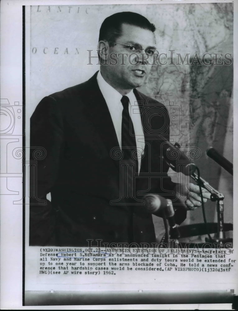 1962 Press Photo Secretary of Defense Robert S. McNamara speaking at Pentagon.- Historic Images