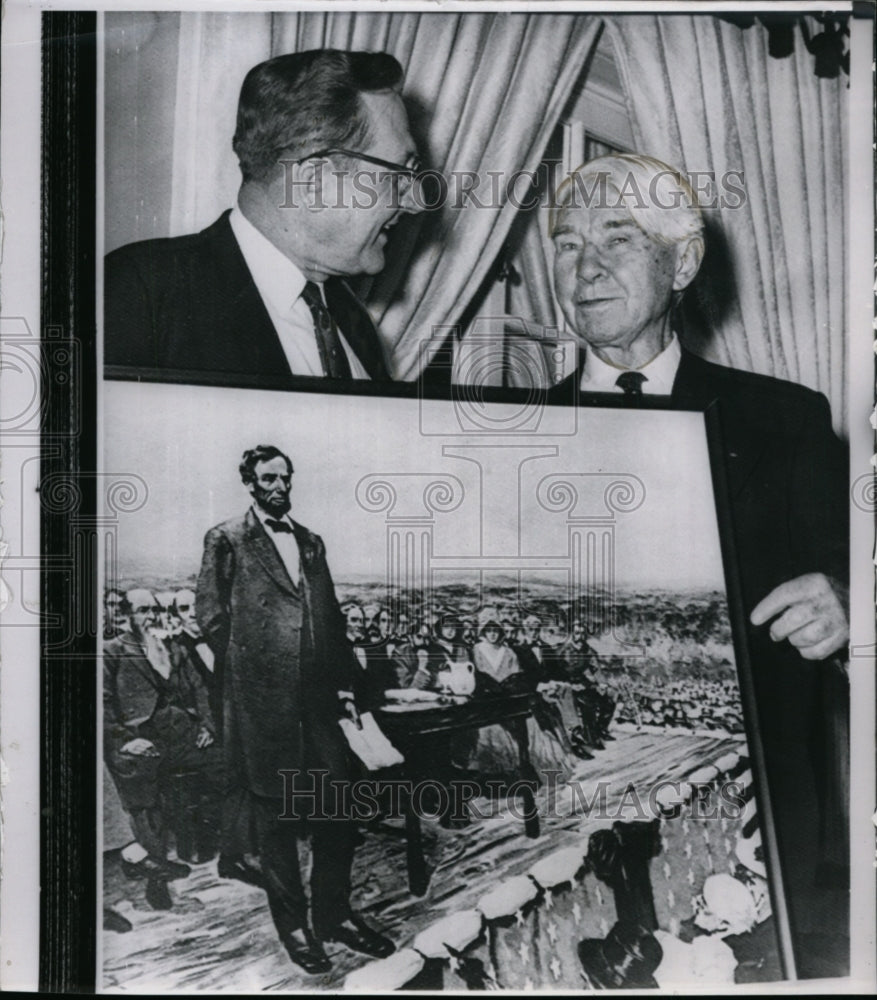 1959 Press Photo President Lincoln on flag draped podium - spw06511- Historic Images