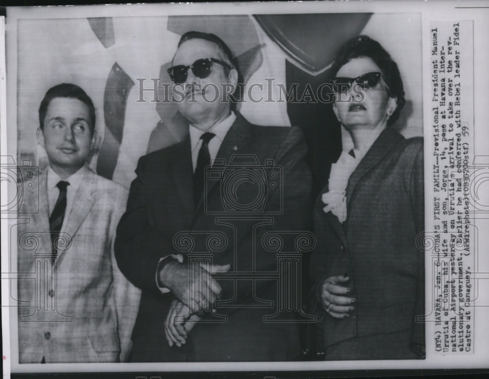 1959 Press Photo Provisional President Manuel Urrutia of Cuba, with wife &amp; son.- Historic Images