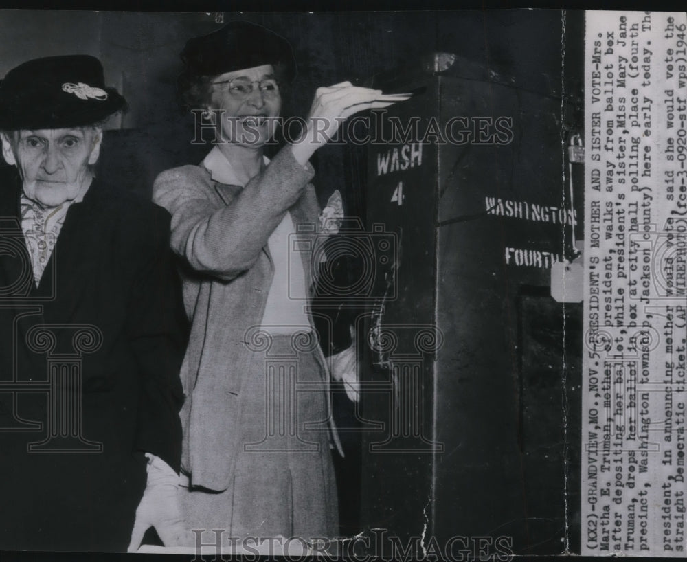 1946 Press Photo President Truman&#39;s mother and sister drop their ballots in box- Historic Images