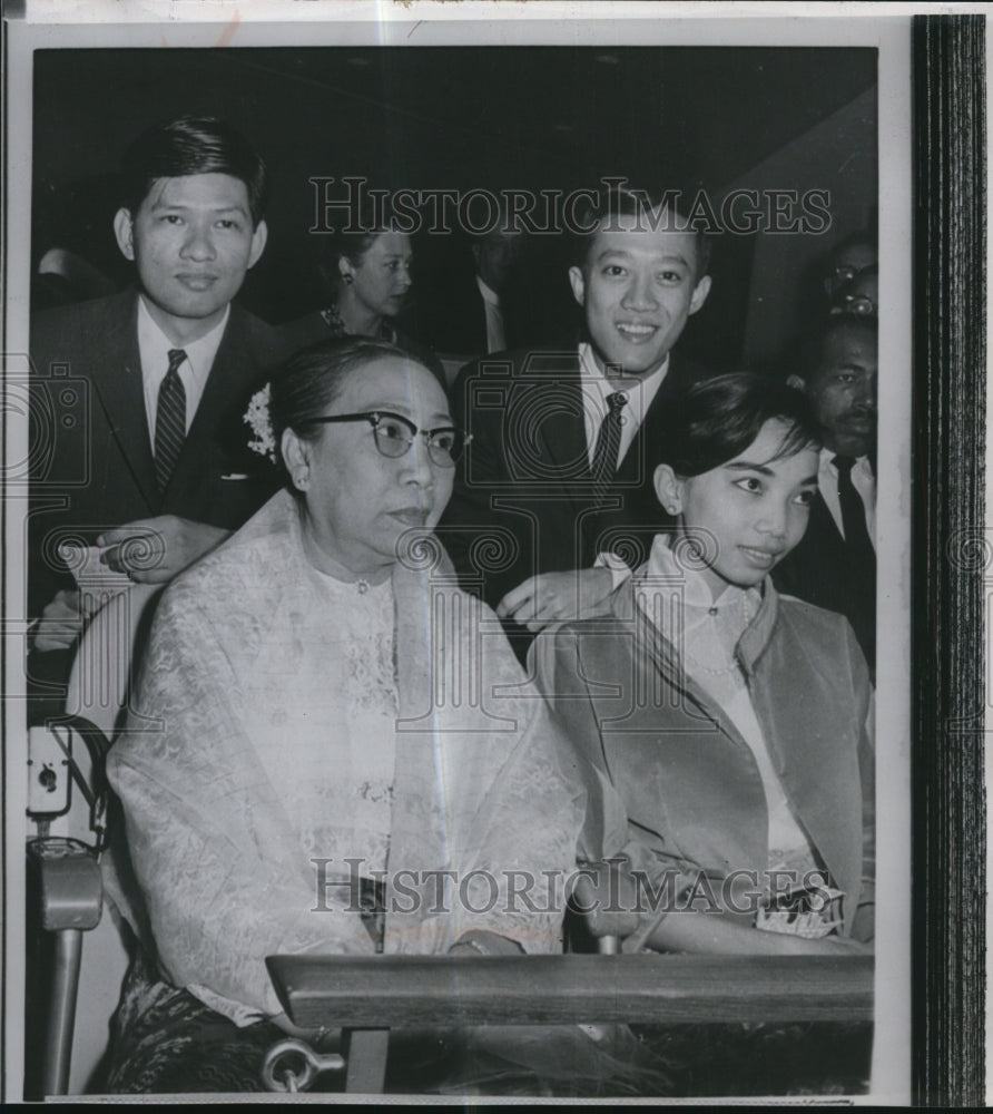 1980 Press Photo Family of U Thant , newly elected Sec. General United Nations- Historic Images