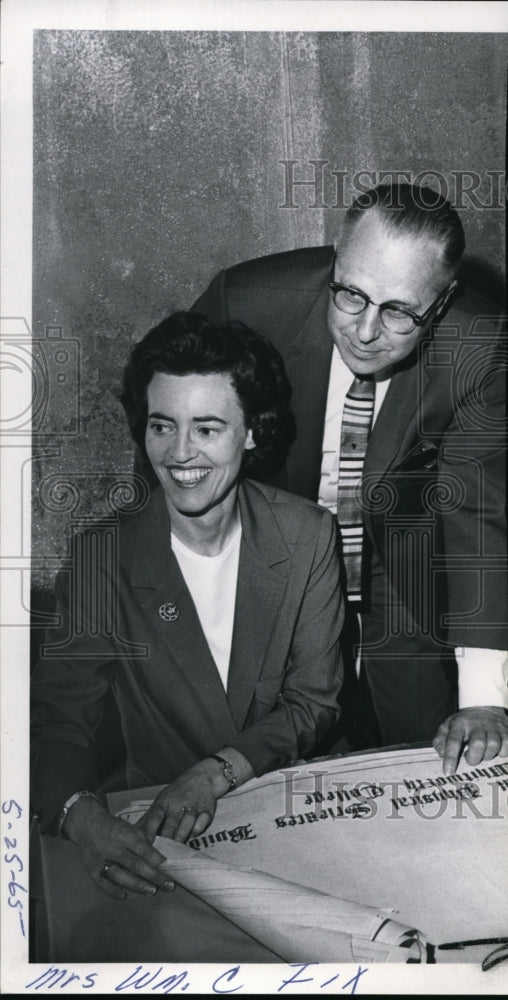 1965 Press Photo Mr and Mrs William C. Fix - spx00054- Historic Images