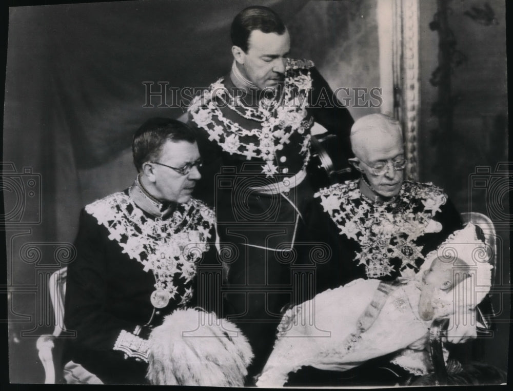 1947 Press Photo Prince Gustaf Adolph, Crown Prince Adolph &amp; Prince Carl Gustaf- Historic Images