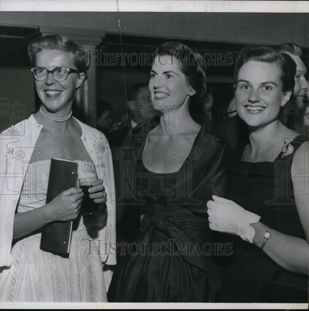 1955 Press Photo Mrs. John Penn Fix - spx00293- Historic Images