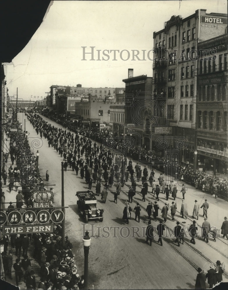 1916 Press Photo Memorial Day Preparedness Parade on Riverside Ave - spx14404- Historic Images