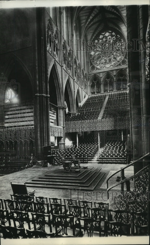 1937 Press Photo interior view of Westminster Abbey showing coronation chairs- Historic Images