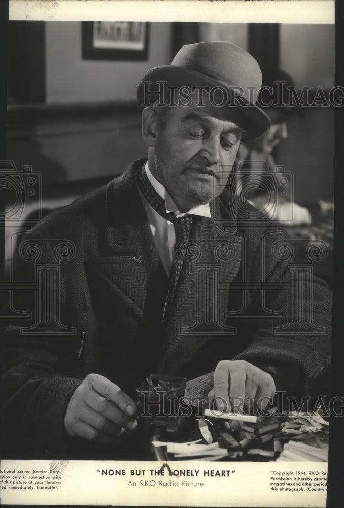 1945 Press Photo Barry Fitzgerald in the film None But The Lonely Heart- Historic Images