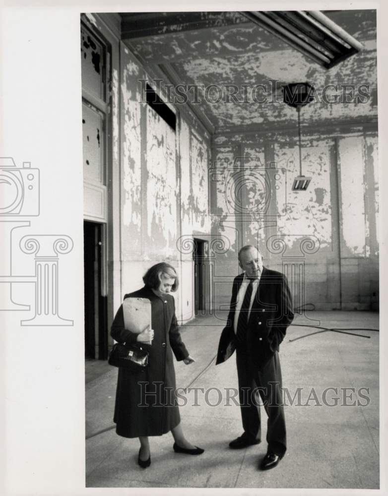 1991 Press Photo George Vaselacopoulos and Francis Gagnon at Union Station- Historic Images