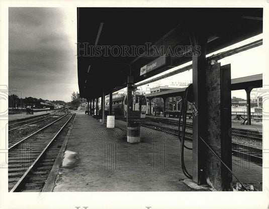 1985 Press Photo Springfield's Amtrak Station view from track level - sra14140- Historic Images