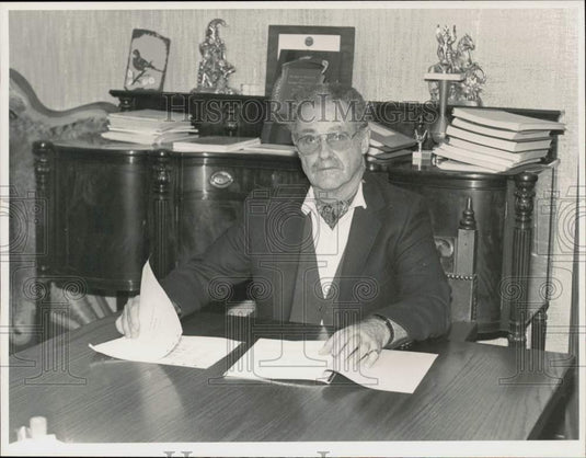 1985 Press Photo Roger Putnam, President of Package Machine Company - sra16412- Historic Images