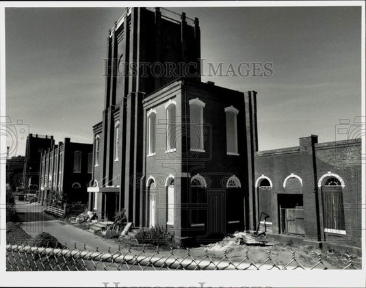 1991 Press Photo Fire damaged Advanced Labs building on Allen Street - sra21335- Historic Images