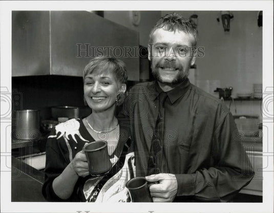 1990 Press Photo Maggie and Joe Daley take break at restaurant in Westfield- Historic Images