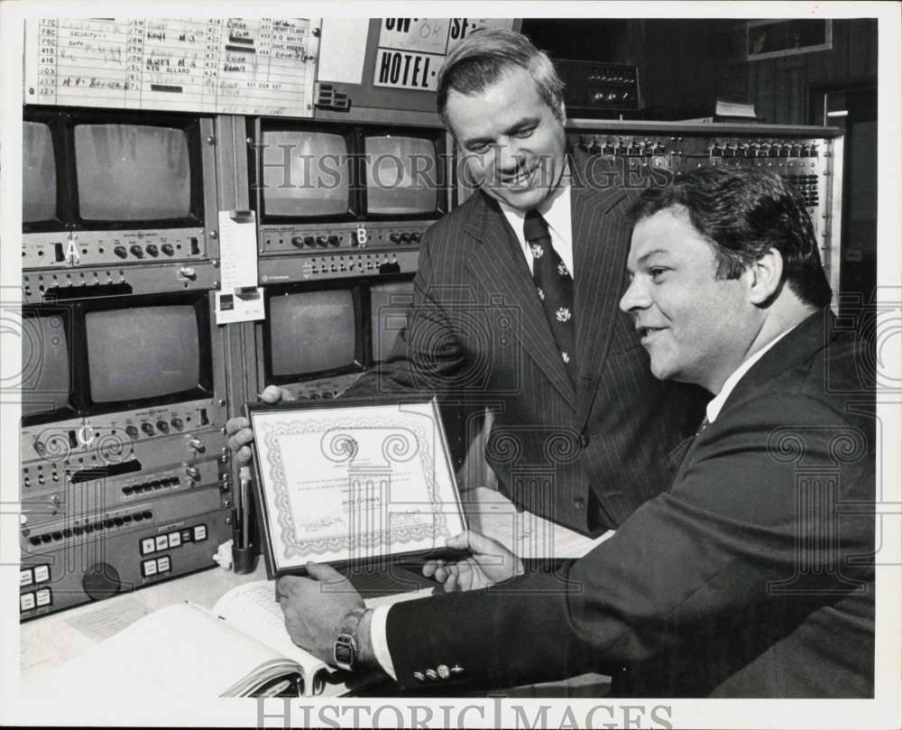 1979 Press Photo George Gaudette honors volunteer Garry C Crosson - sra22537- Historic Images