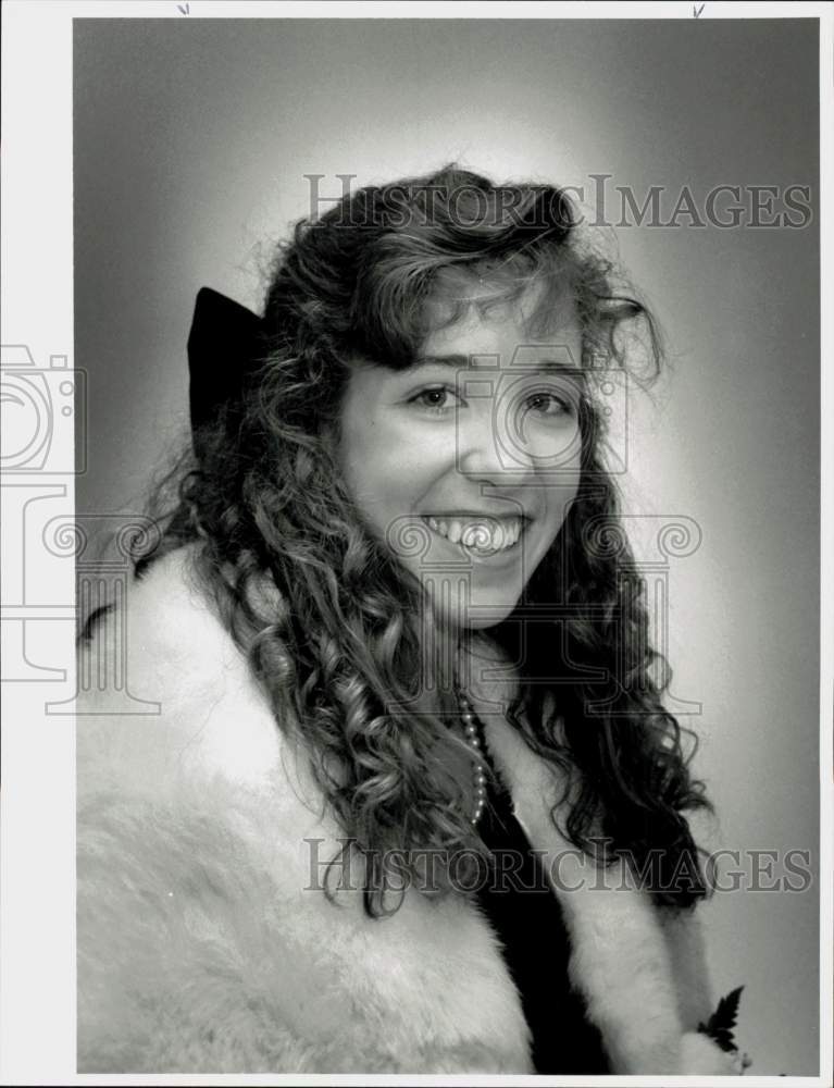 1991 Press Photo Julie Ann Anderson, Springfield Colleen finalist. - sra23437- Historic Images