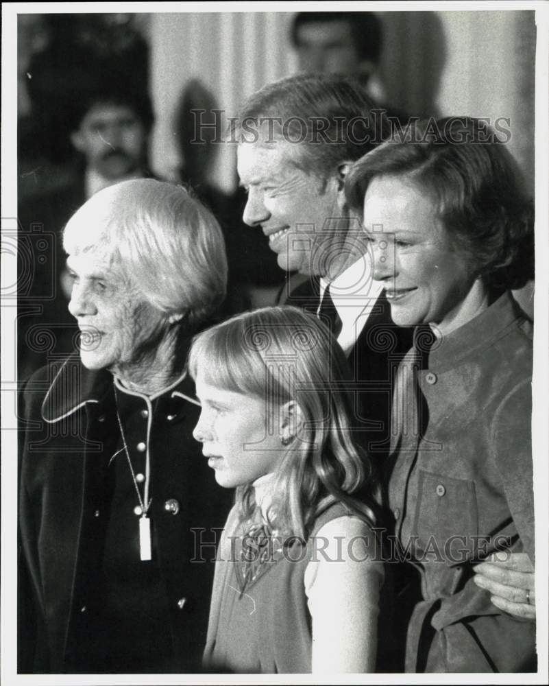 1979 Press Photo Jimmy Carter and family at White House ceremony in Washington- Historic Images