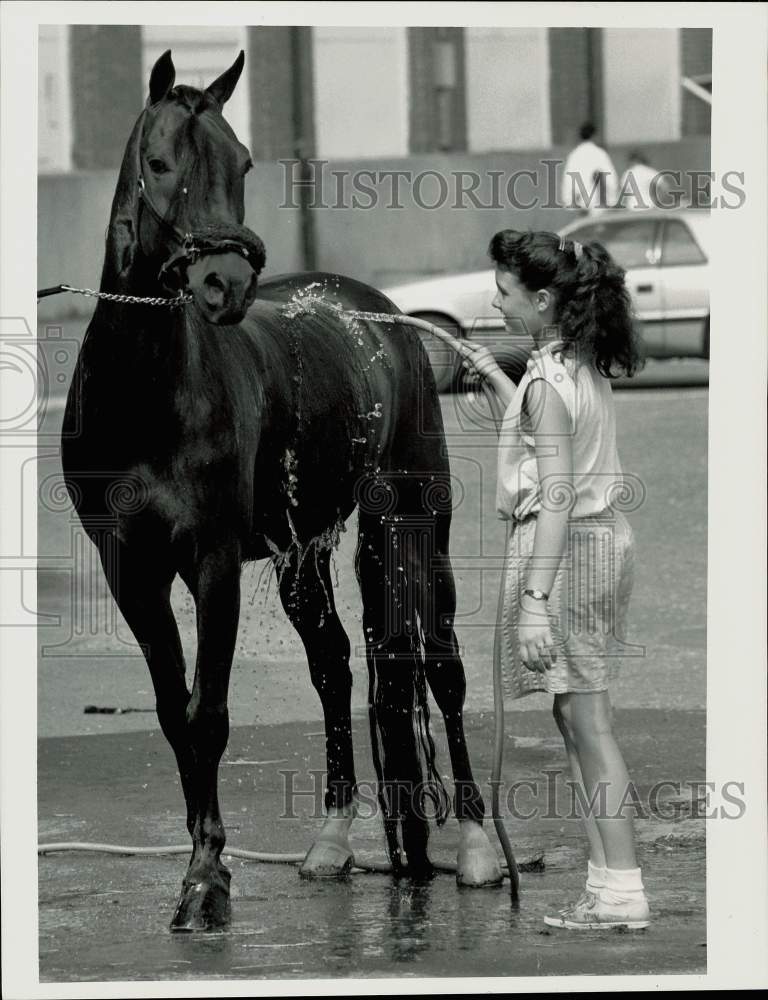 1990 Press Photo Amy McKee with Stonehedge Ruby Horse at Eastern States Expo- Historic Images