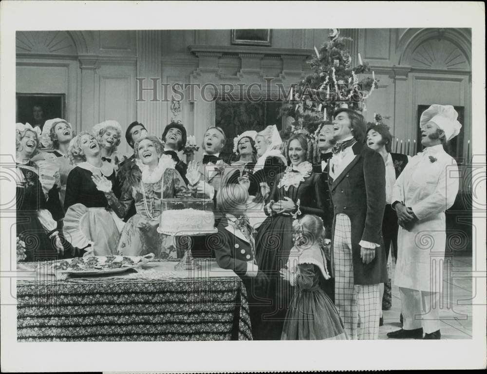 1977 Press Photo John Davidson &amp; Guests, &quot;The John Davidson Christmas Special&quot;- Historic Images