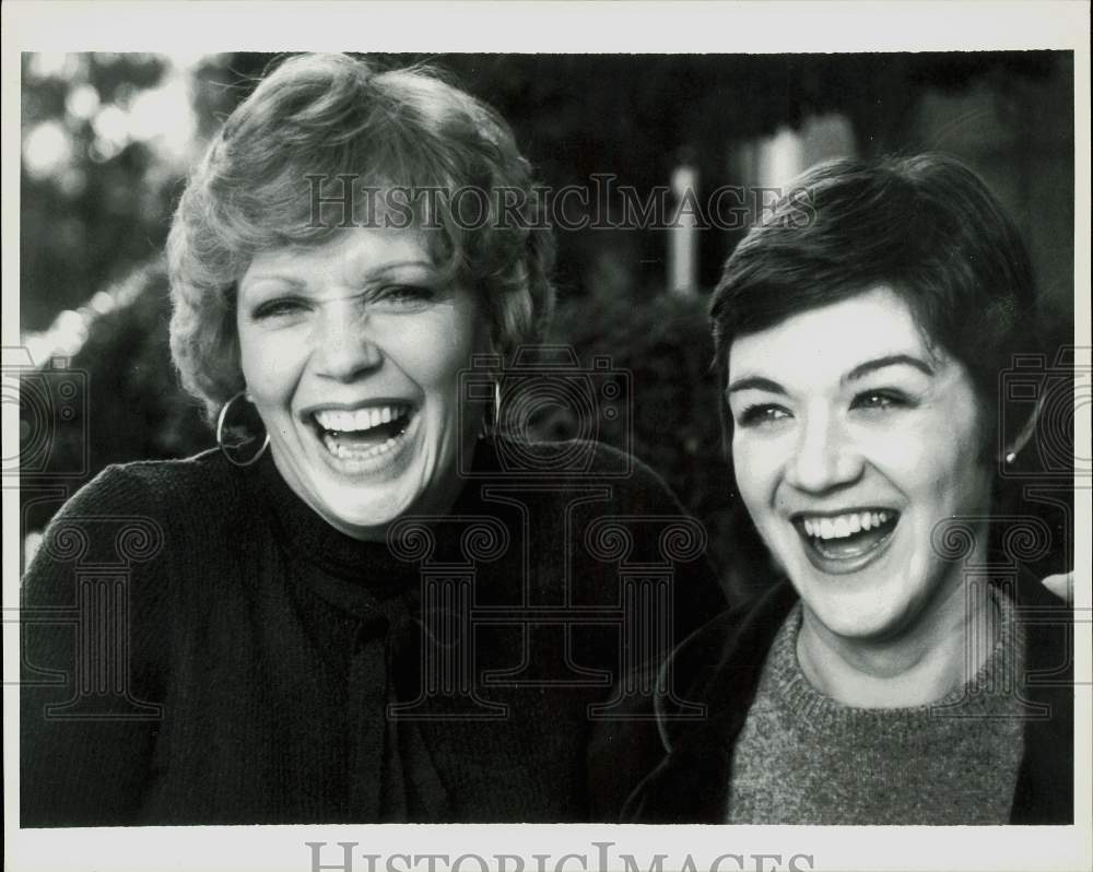 1981 Press Photo Maureen Reagan and Judy Carter in Los Angeles, California- Historic Images