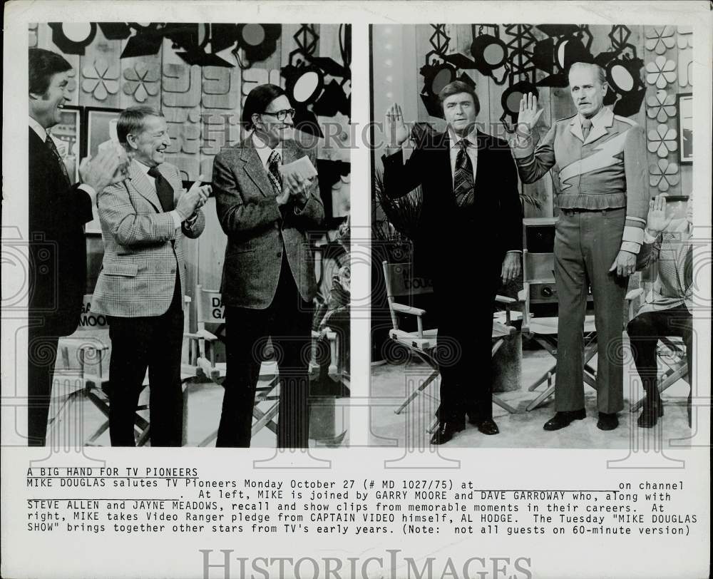 1975 Press Photo Host with Guests on &quot;The Mike Douglas Show&quot; - sra27597- Historic Images