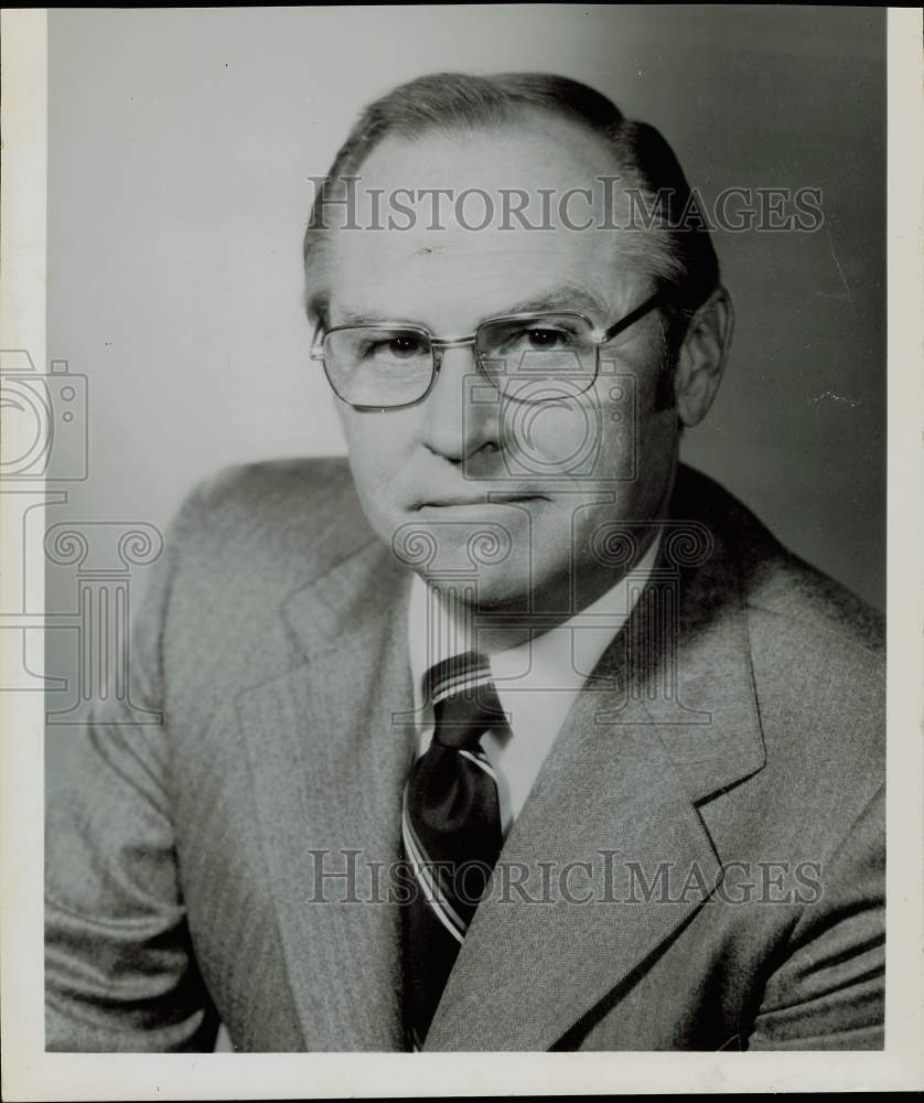 1975 Press Photo Jay H. Mittelstead, United Airlines Vice President - sra28389- Historic Images