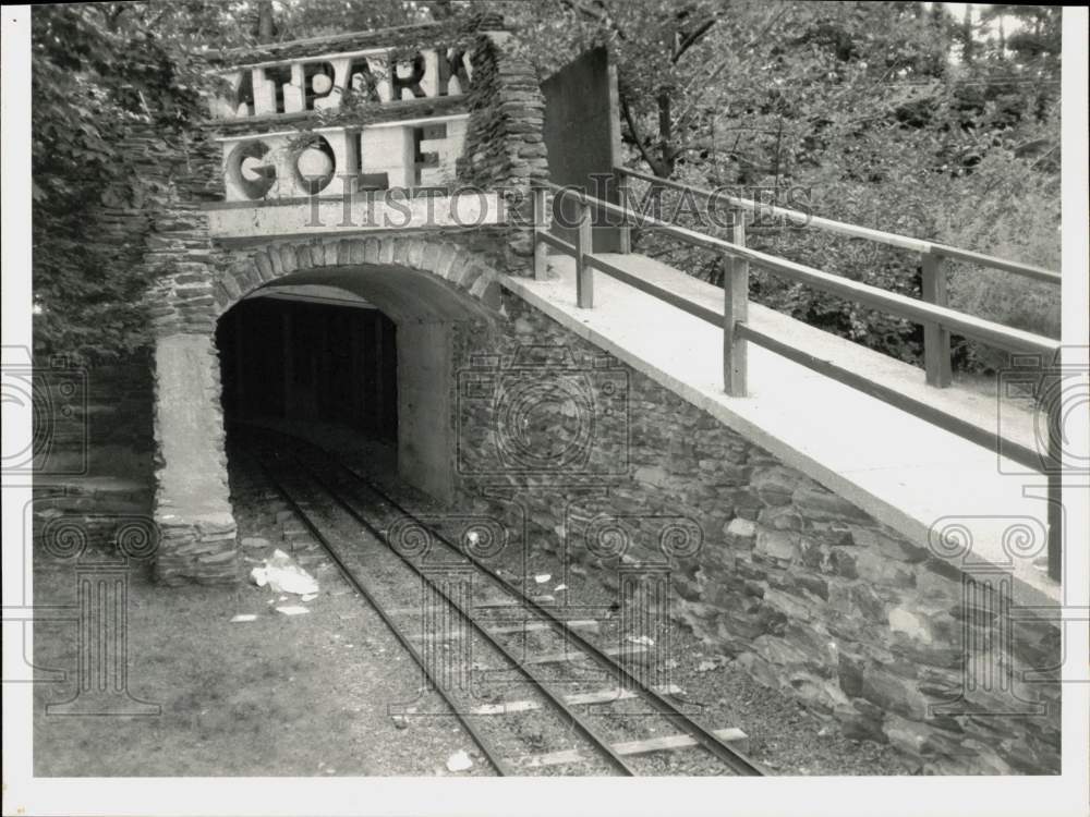 1987 Press Photo Train Tunnel at Mountain Park, Holyoke - sra29319- Historic Images