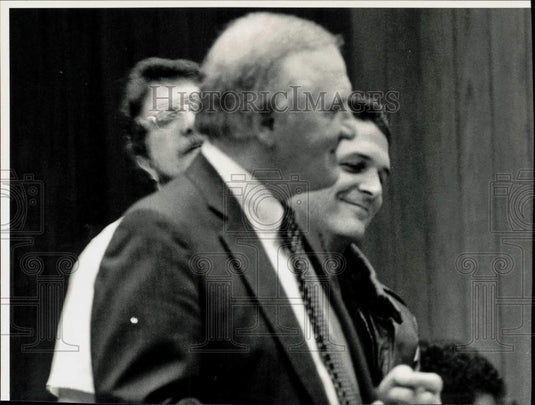 1987 Press Photo Lawyer Bob Santanello, John Piteo and Court Officer Don Zachary- Historic Images