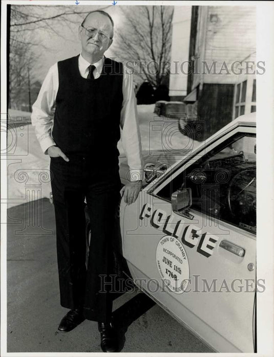 1986 Press Photo Wilbraham Police Chief John R. Kirchhof - sra34053- Historic Images