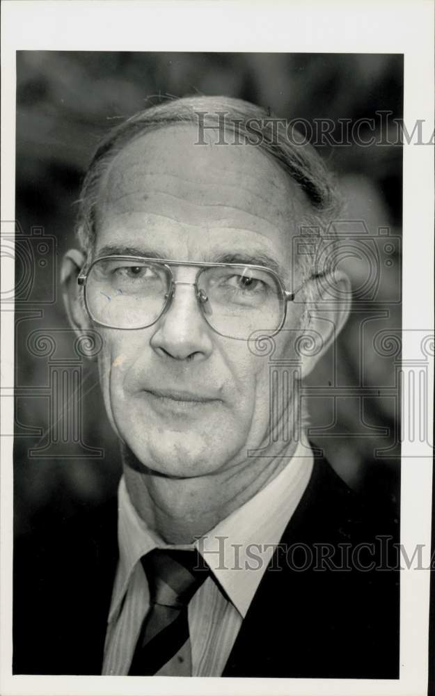 1985 Press Photo John Leary, Commissioner - sra34736- Historic Images