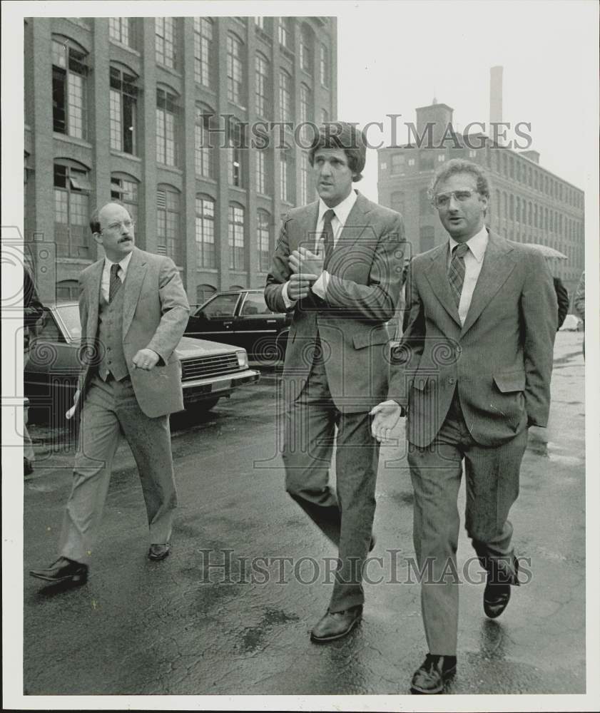 1983 Press Photo Politicians Alden Raine/John Kerry/Robert Kumor Visit Chicopee- Historic Images