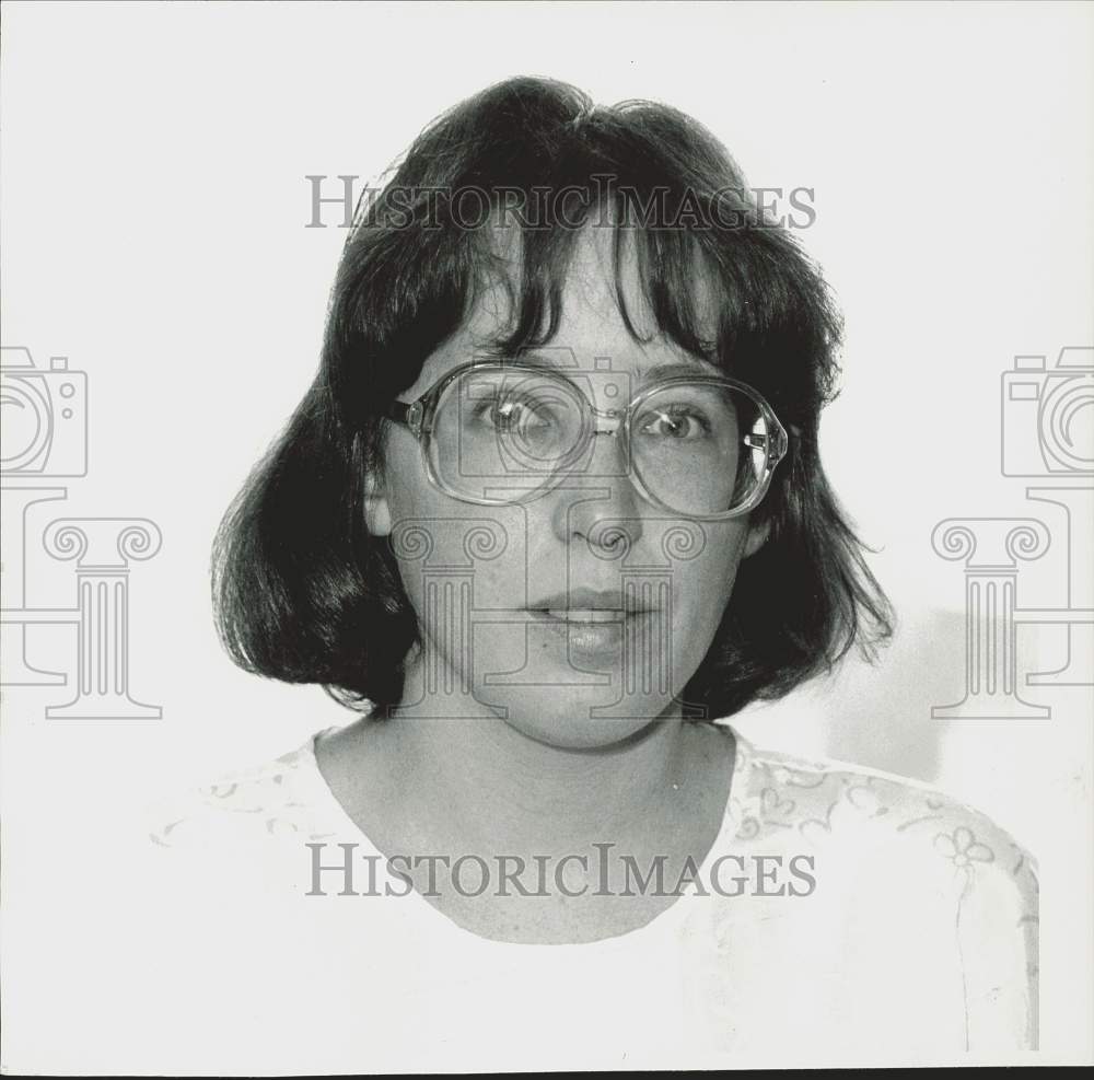 1990 Press Photo Karen Hirschberg, Holyoke Conservation Commission officer.- Historic Images