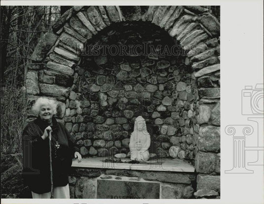 1987 Press Photo Alice O. Howell, astrologer and author, in Monterey.- Historic Images
