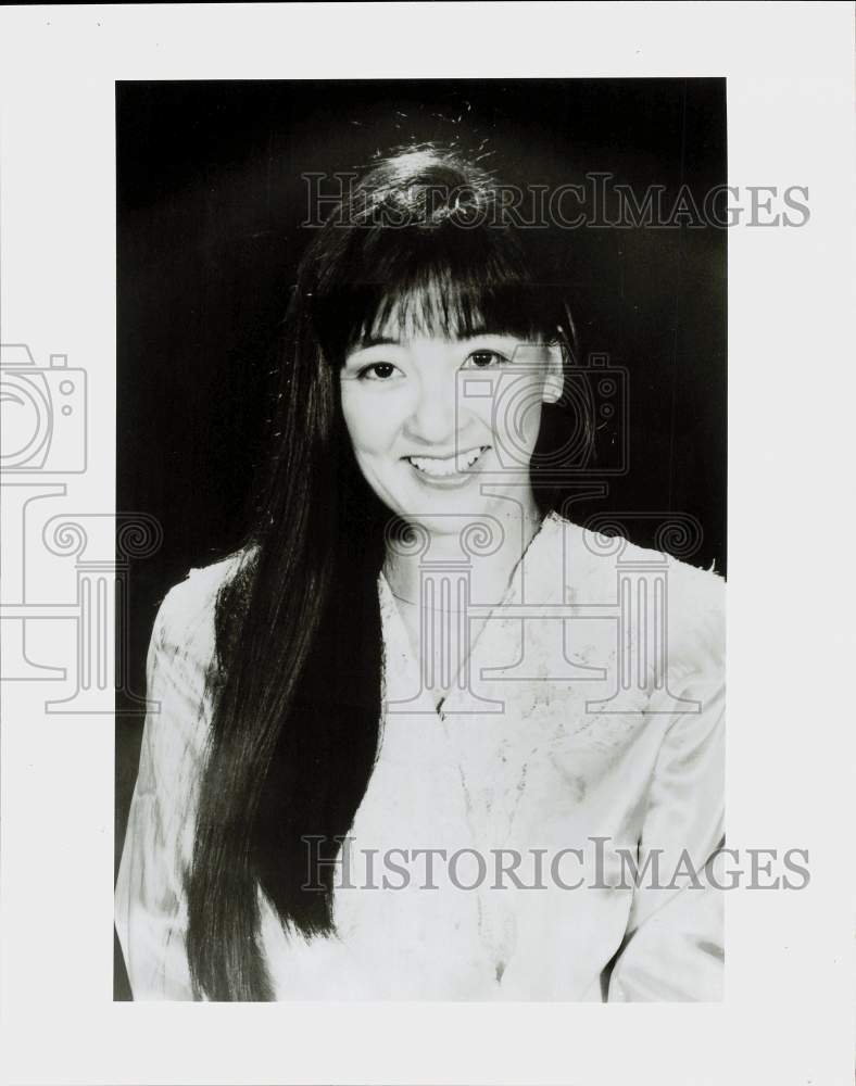 1992 Press Photo Judy Saiki, Harpist - srp01004