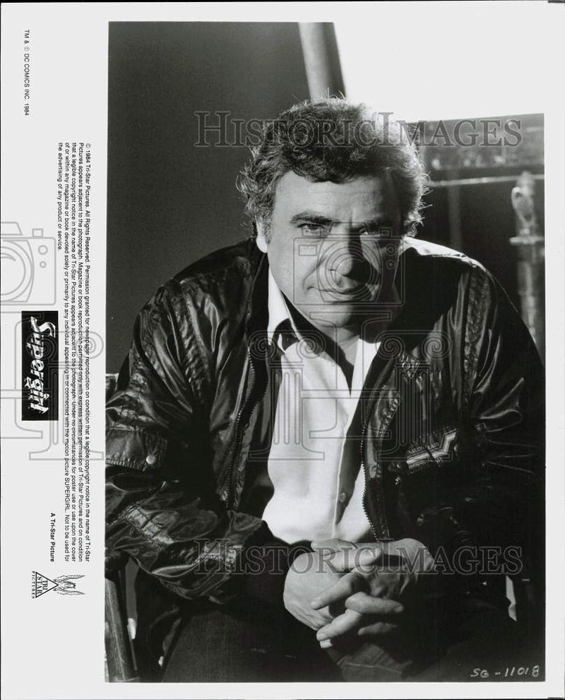 Load image into Gallery viewer, 1984 Press Photo Jeannot Swarc, Director of "Supergirl" Movie - srp01070
