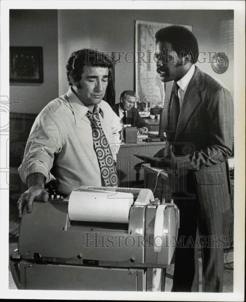 1973 Press Photo Richard Roundtree &amp; Ed Barth on &quot;Shaft&quot; TV Series - srp03742- Historic Images