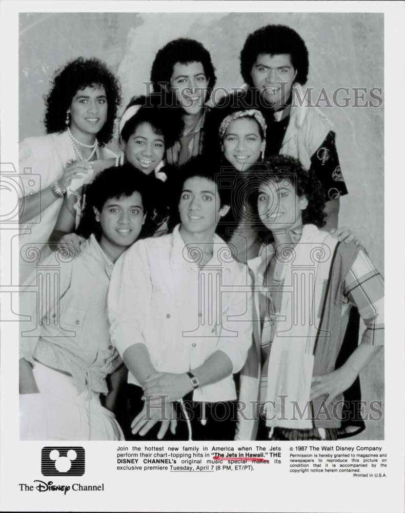 Load image into Gallery viewer, 1987 Press Photo The cast of "The Jets in Hawaii," on The Disney Channel.
