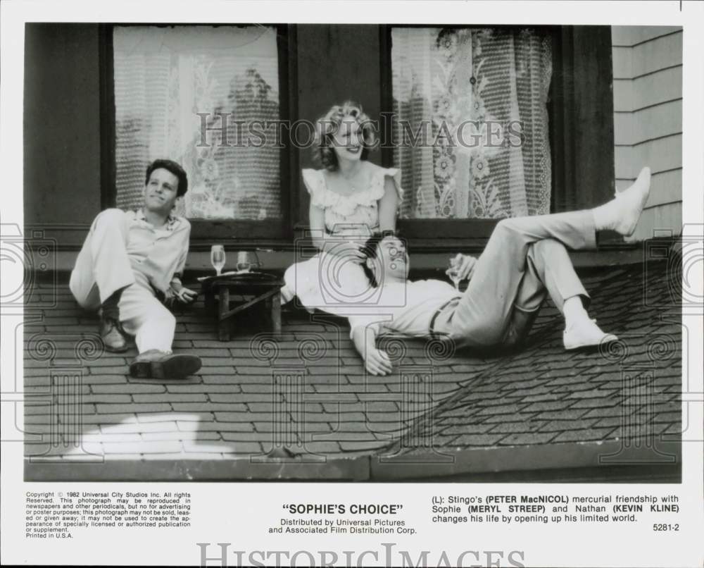 1982 Press Photo Peter MacNicol, Meryl Streep &amp; Kevin Kline in &quot;Sophie&#39;s Choice&quot;- Historic Images