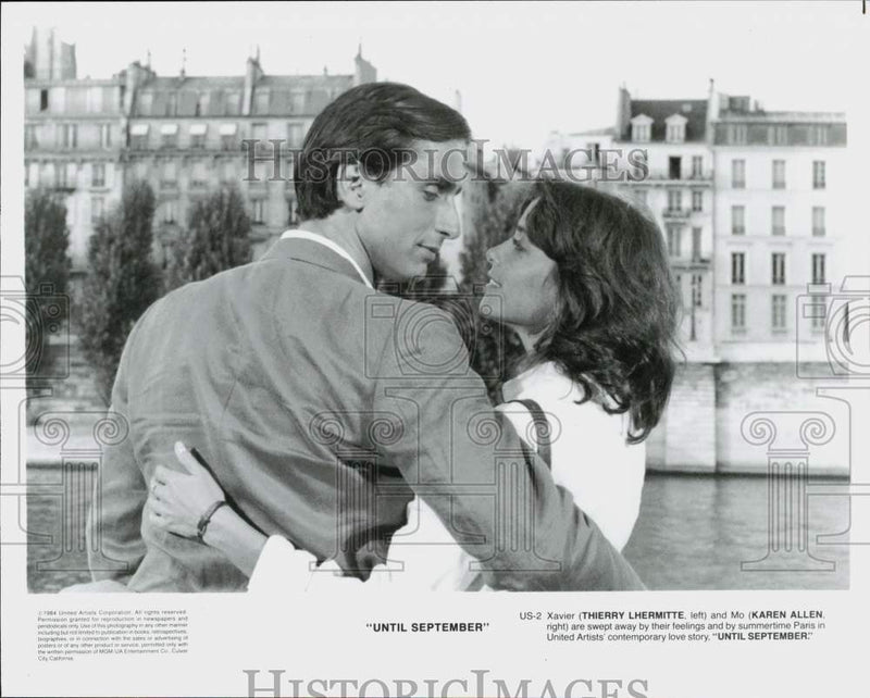 Load image into Gallery viewer, 1984 Press Photo Thierry Lhermitte &amp; Karen Allen in "Until September"
