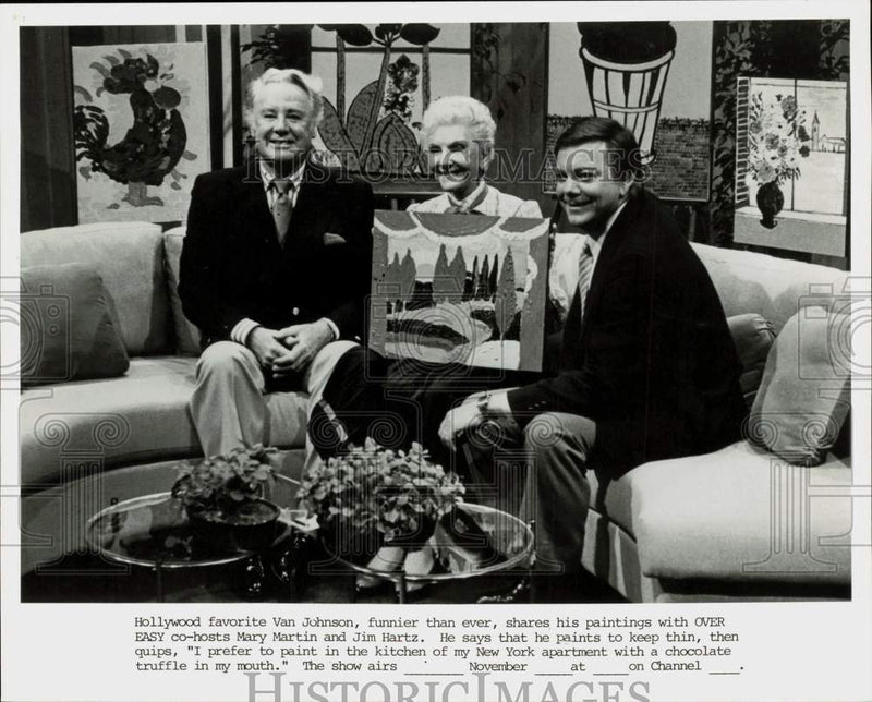 Load image into Gallery viewer, Press Photo Van Johnson, Mary Martin and Jim Hartz on "Over Easy." - srp16482
