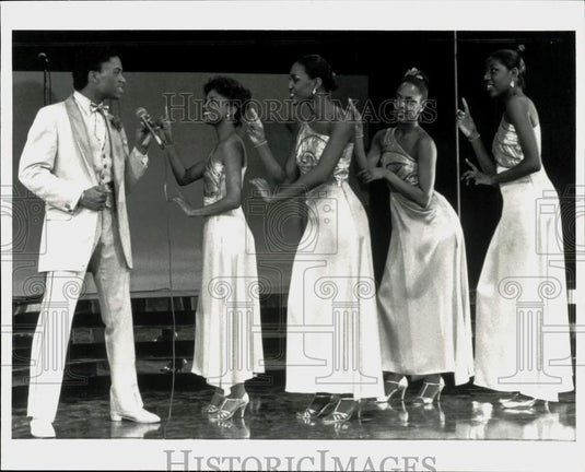 Press Photo The cast in a scene from "Dancin' in the Street." - srp17579- Historic Images